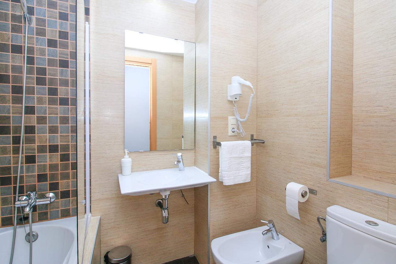 Bet Apartments - Tramontana Apartments Валенсия Экстерьер фото