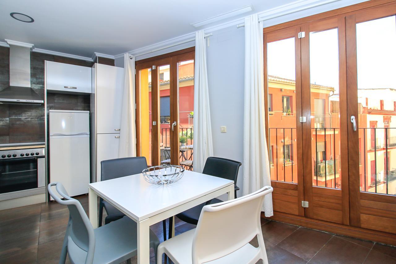 Bet Apartments - Tramontana Apartments Валенсия Экстерьер фото