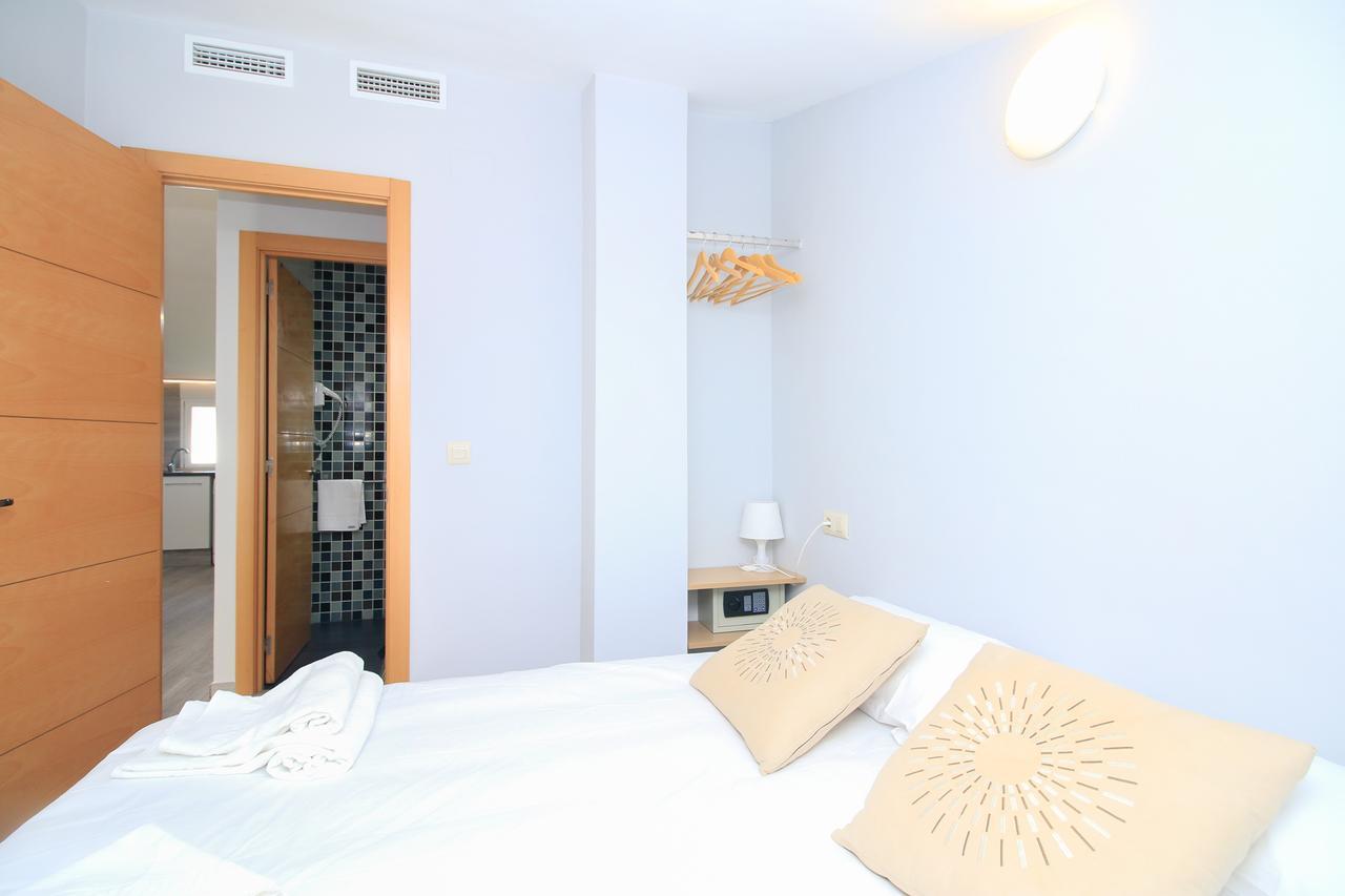Bet Apartments - Tramontana Apartments Валенсия Экстерьер фото