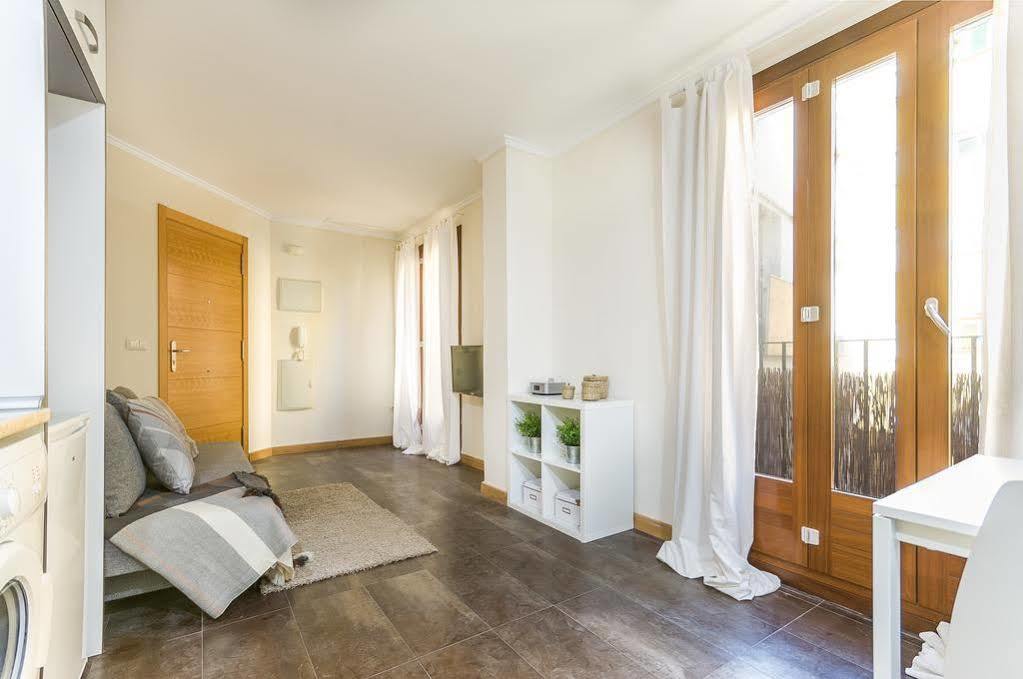 Bet Apartments - Tramontana Apartments Валенсия Экстерьер фото